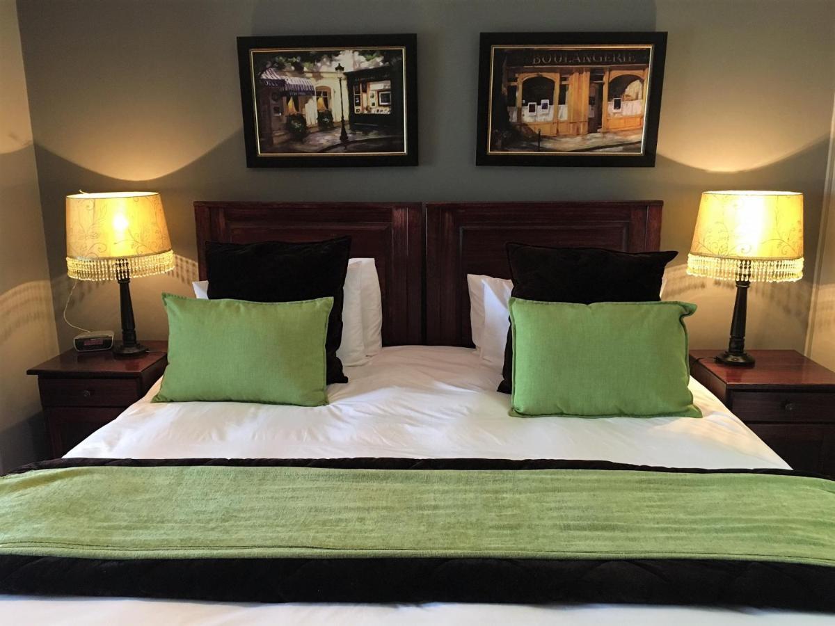 Lodge St Ives Midlands